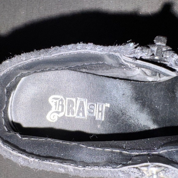 Black Wedge lift shoes - Picture 2 of 3